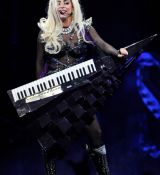 Filename=Performance-46.jpg
Filesize=69KiB
Dimensions=405x600
Date added=Sep 25, 2011 Performance-46.jpg