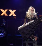 Filename=Performance-48.jpg
Filesize=76KiB
Dimensions=600x404
Date added=Sep 25, 2011 Performance-48.jpg