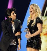 Nom du fichier=GGVHQ05.jpg
Taille du fichier=1000Ko
Dimensions : 3000x2401
Ajouté le : 12 Mai 2013 GGVHQ05.jpg