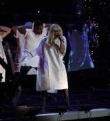 Nom du fichier=Gaga_281129.jpg
Taille du fichier=82Ko
Dimensions : 1000x666
Ajouté le : 11 Décembre 2011 Gaga_281129.jpg