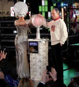 Filename=buzzer.jpg
Filesize=94KiB
Dimensions=594x396
Date added=Jan 01, 2012 buzzer.jpg