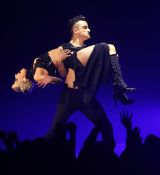 Nom du fichier=GGVHQ09.jpg
Taille du fichier=567Ko
Dimensions : 4502x2979
Ajouté le : 11 Mai 2013 GGVHQ09.jpg