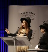 Filename=9.jpg
Filesize=55KiB
Dimensions=640x426
Date added=Oct 10, 2012 9.jpg