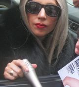 Nom du fichier=gaga_28329.jpg
Taille du fichier=82Ko
Dimensions : 609x999
Ajouté le : 31 Décembre 2011 gaga_28329.jpg