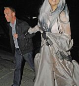 Filename=Lady2BGaga2Bgoes2Bto2BEnglish2Bpub2BTtml4sia9Qhl.jpg
Filesize=57KiB
Dimensions=394x594
Date added=Oct 24, 2010 Lady2BGaga2Bgoes2Bto2BEnglish2Bpub2BTtml4sia9Qhl.jpg