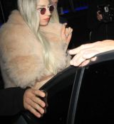 Filename=gaga-110111-4.jpg
Filesize=45KiB
Dimensions=500x800
Date added=Nov 02, 2011 gaga-110111-4.jpg