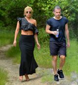 Nom du fichier=GGV06.jpg
Taille du fichier=1014Ko
Dimensions : 2400x2528
Ajouté le : 23 Juin 2017 GGV06.jpg
