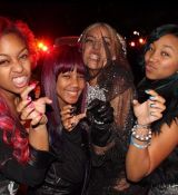 Filename=Paws_Up_With_Lady_GaGa.jpg
Filesize=76KiB
Dimensions=612x413
Date added=Feb 04, 2012 Paws_Up_With_Lady_GaGa.jpg